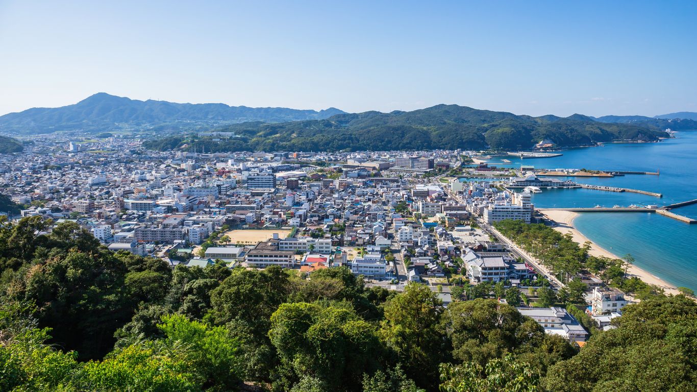 Hotels in Sumoto