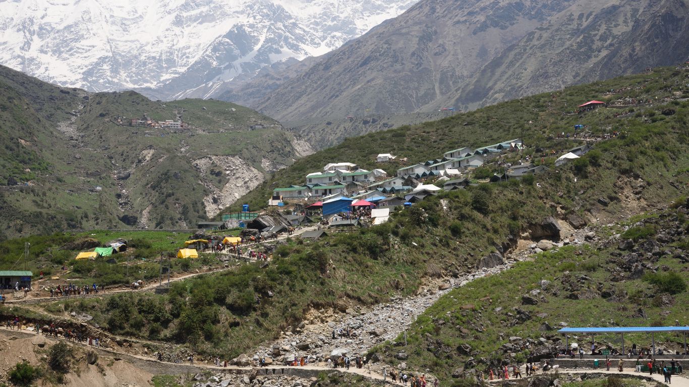 Hotels in Kedārnāth