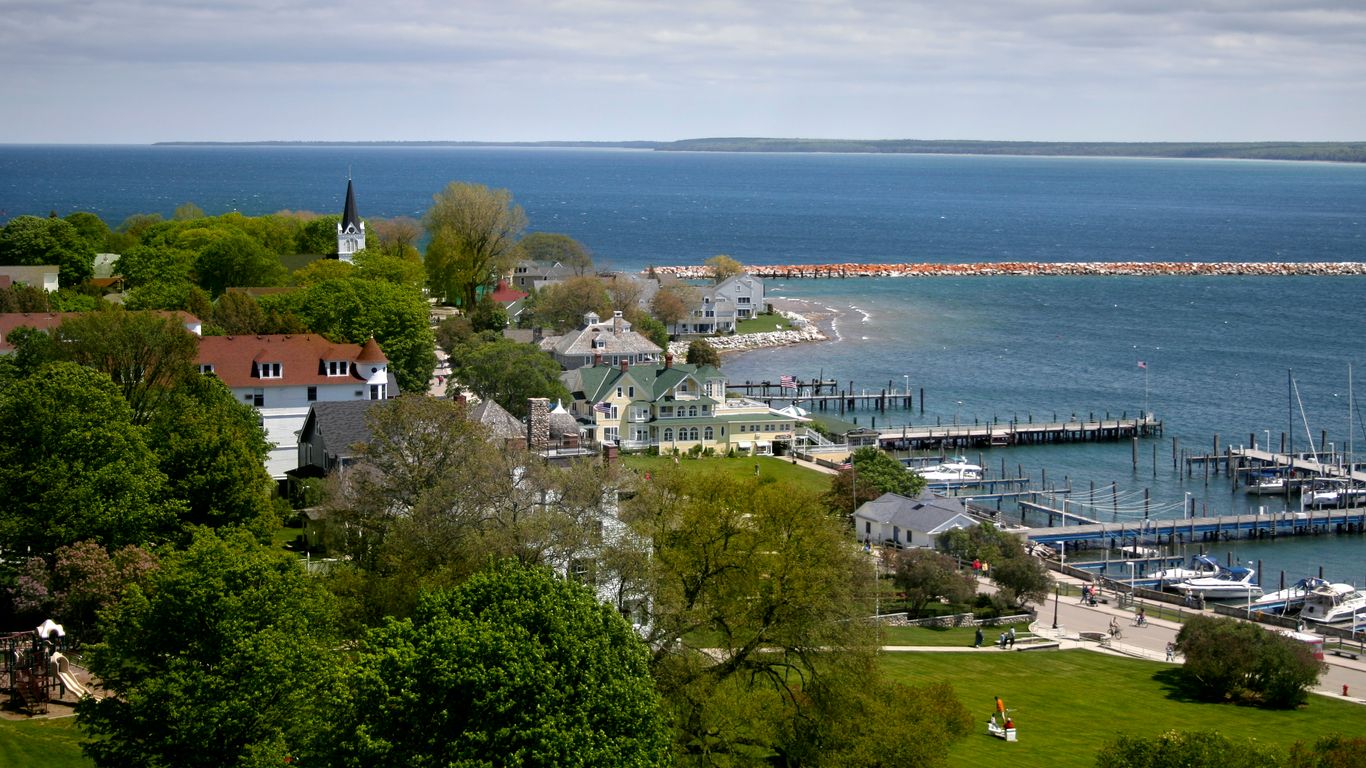 Flights to Mackinac Island