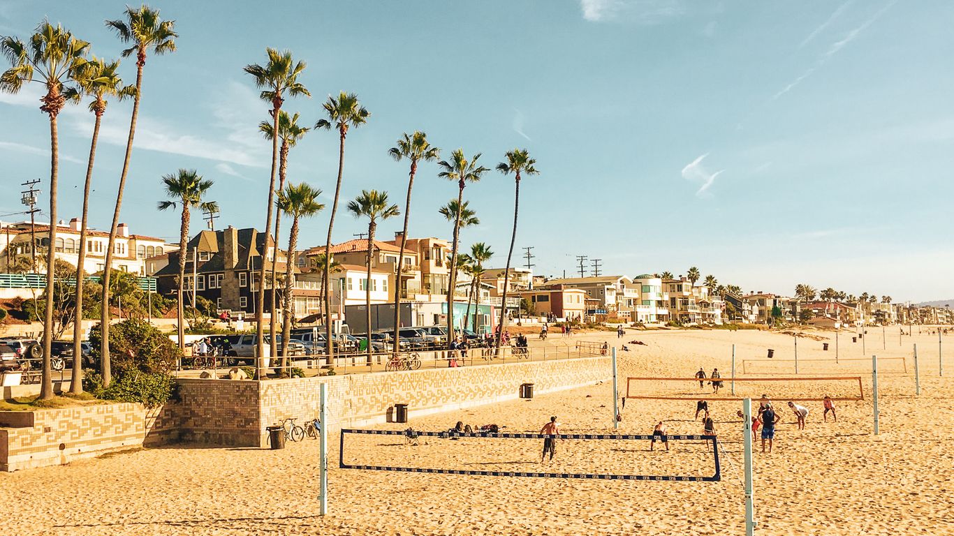 Holidays in Manhattan Beach