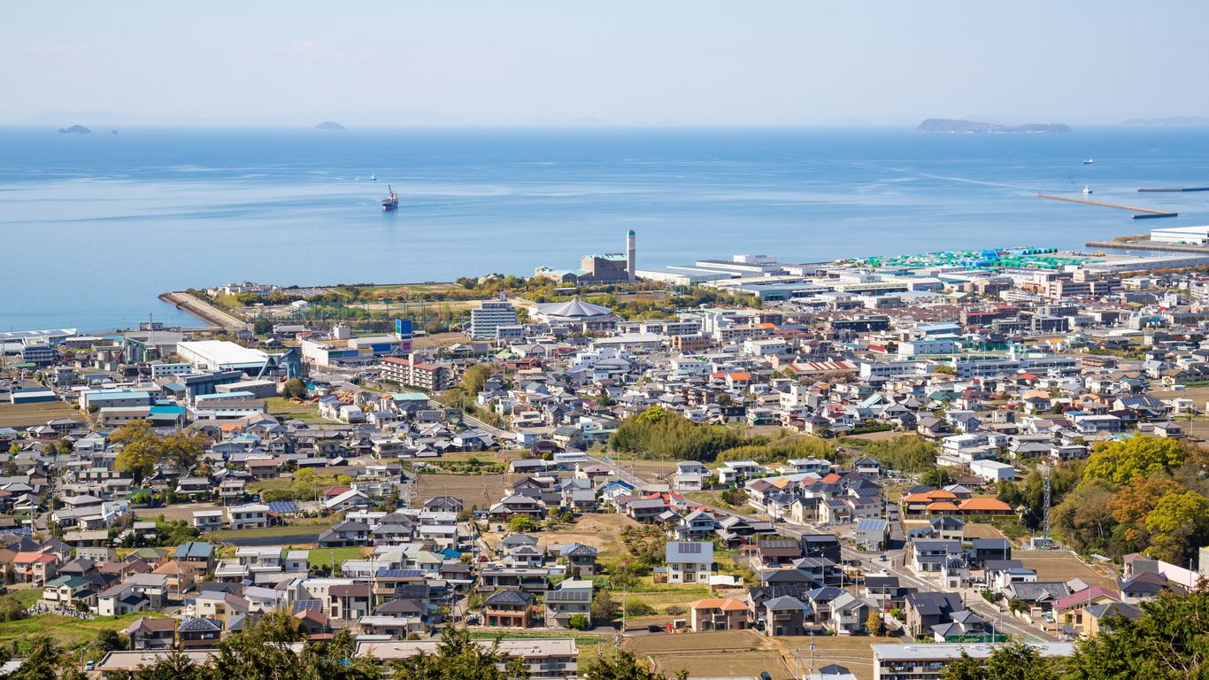 Hoteller i Shikokuchuo