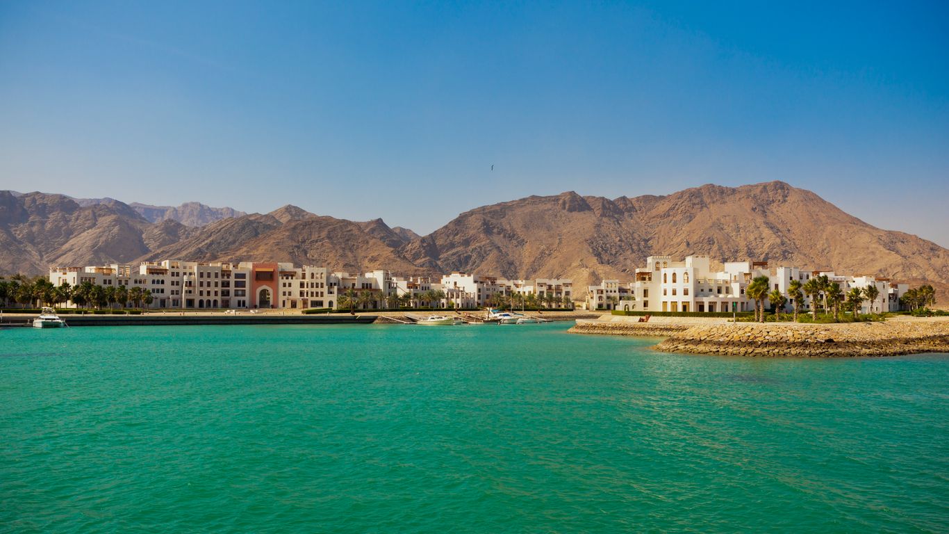 Hotels in As Sīfah