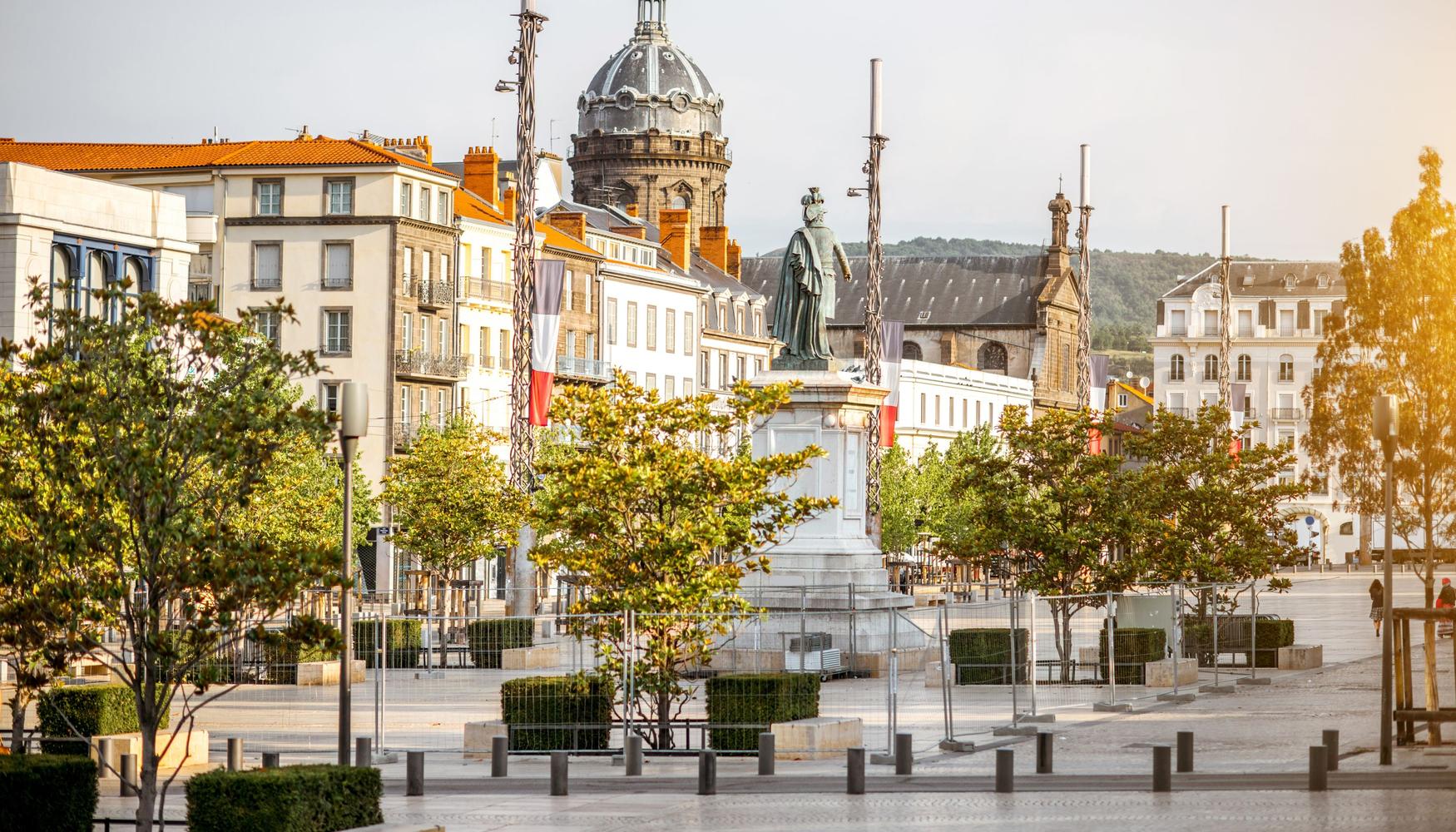 Car Rentals at ClermontFerrand Aulnat Airport KAYAK Car Rentals at ClermontFerrand Aulnat Airport KAYAK
