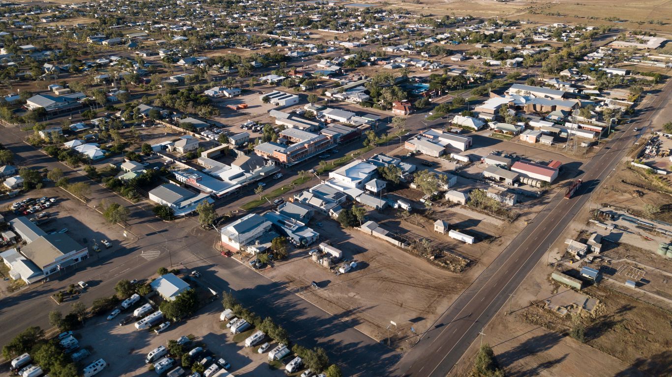 Flights to Winton