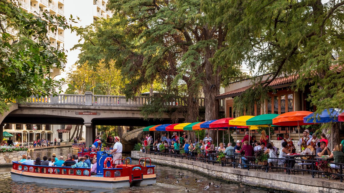 Hoteluri în San Antonio