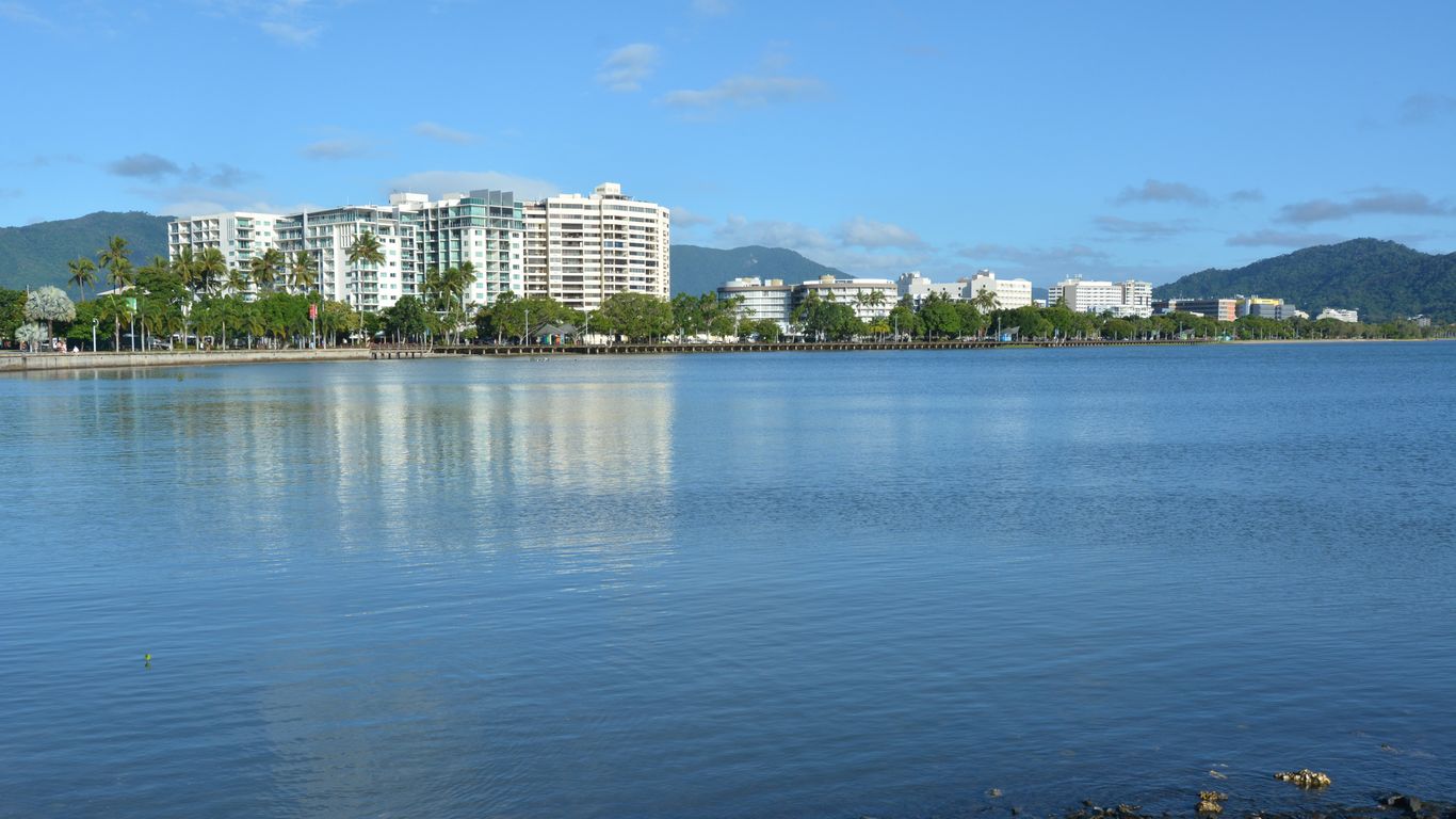 Holidays in Cairns North