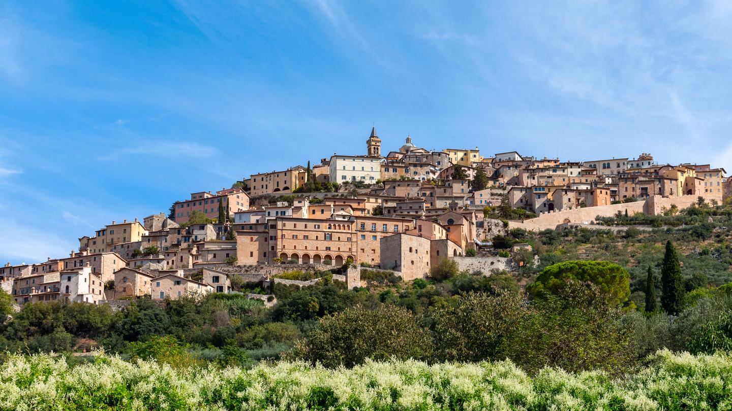 Trevi Hotels: 79 Cheap Trevi Hotel Deals, Italy