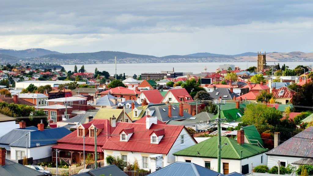 $319 CHEAP FLIGHTS from Perth to Hobart (PER - HBA) | KAYAK