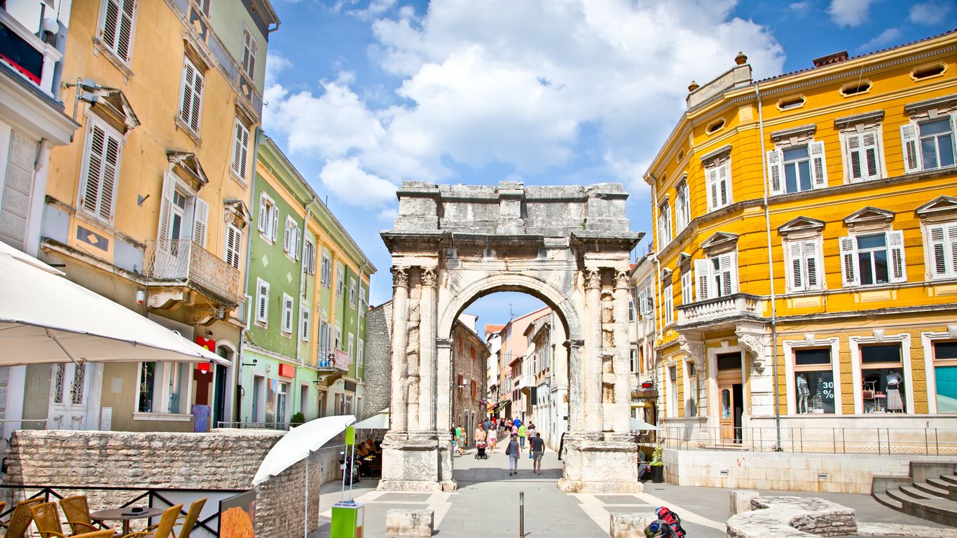 Hotels in Pula