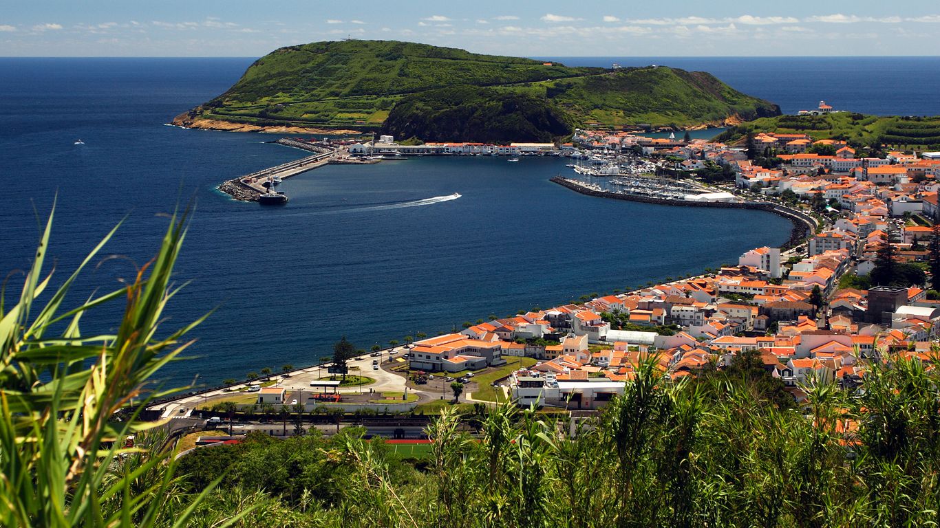 Flights to Horta