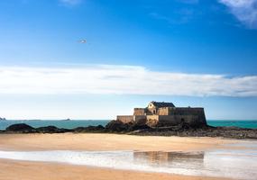 Saint Malo Travel Guide Saint Malo Tourism Kayak