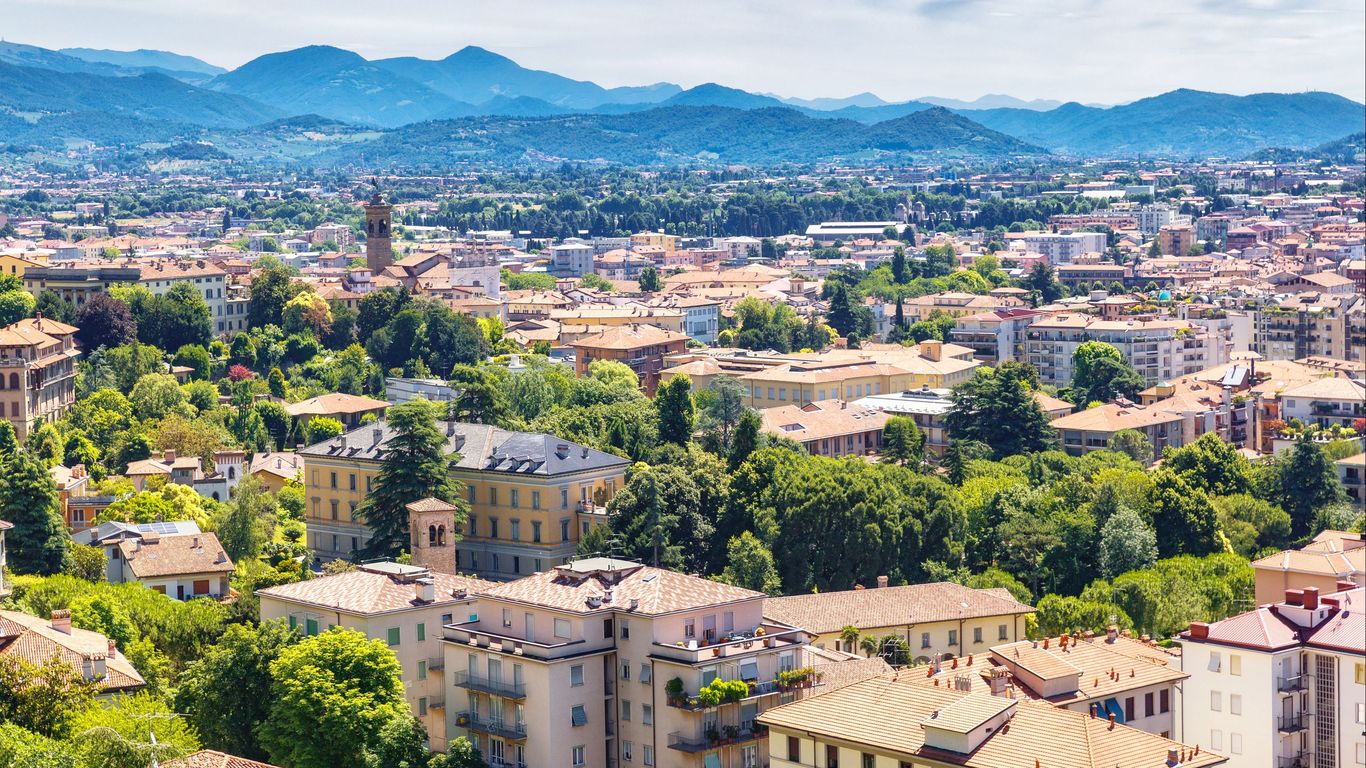 Flights to Bergamo-Orio al Serios internationella