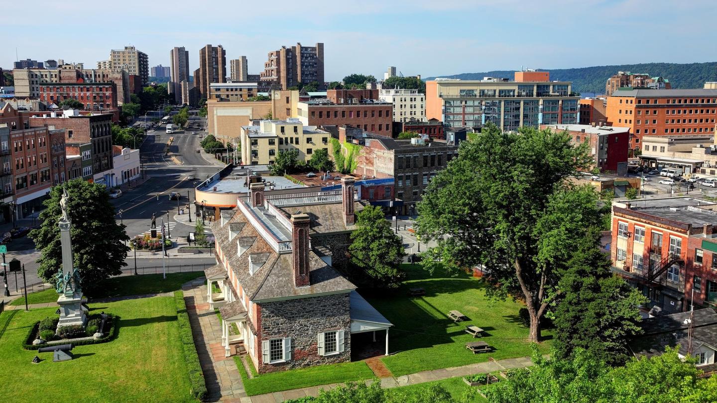 16 Best Hotels in Yonkers Hotels from $96/night KAYAK 16 Best Hotels in Yonkers Hotels from $96/night KAYAK
