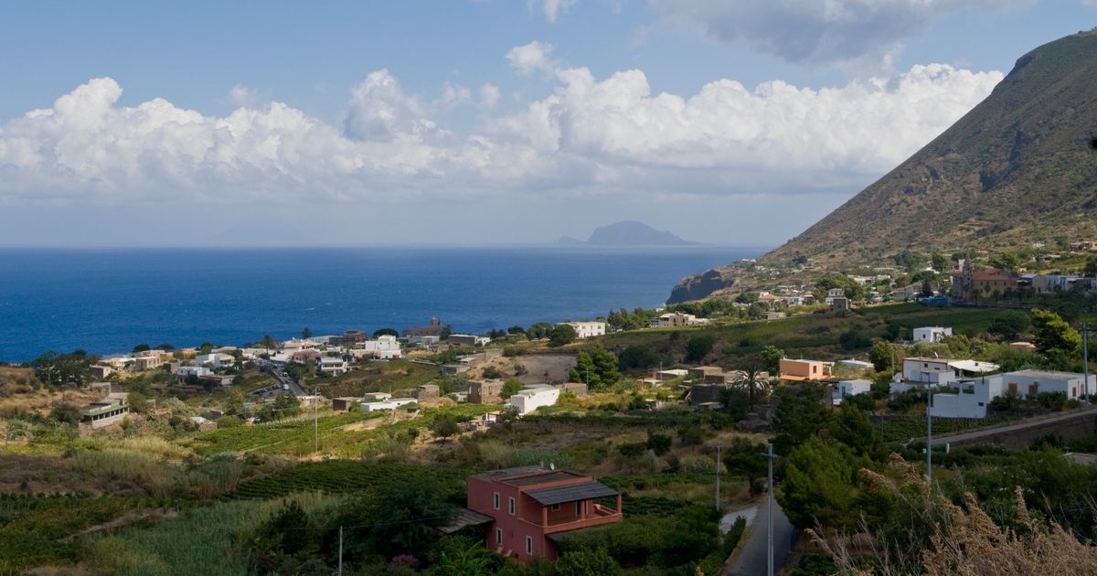 Find Malfa bed & breakfasts deals | momondo