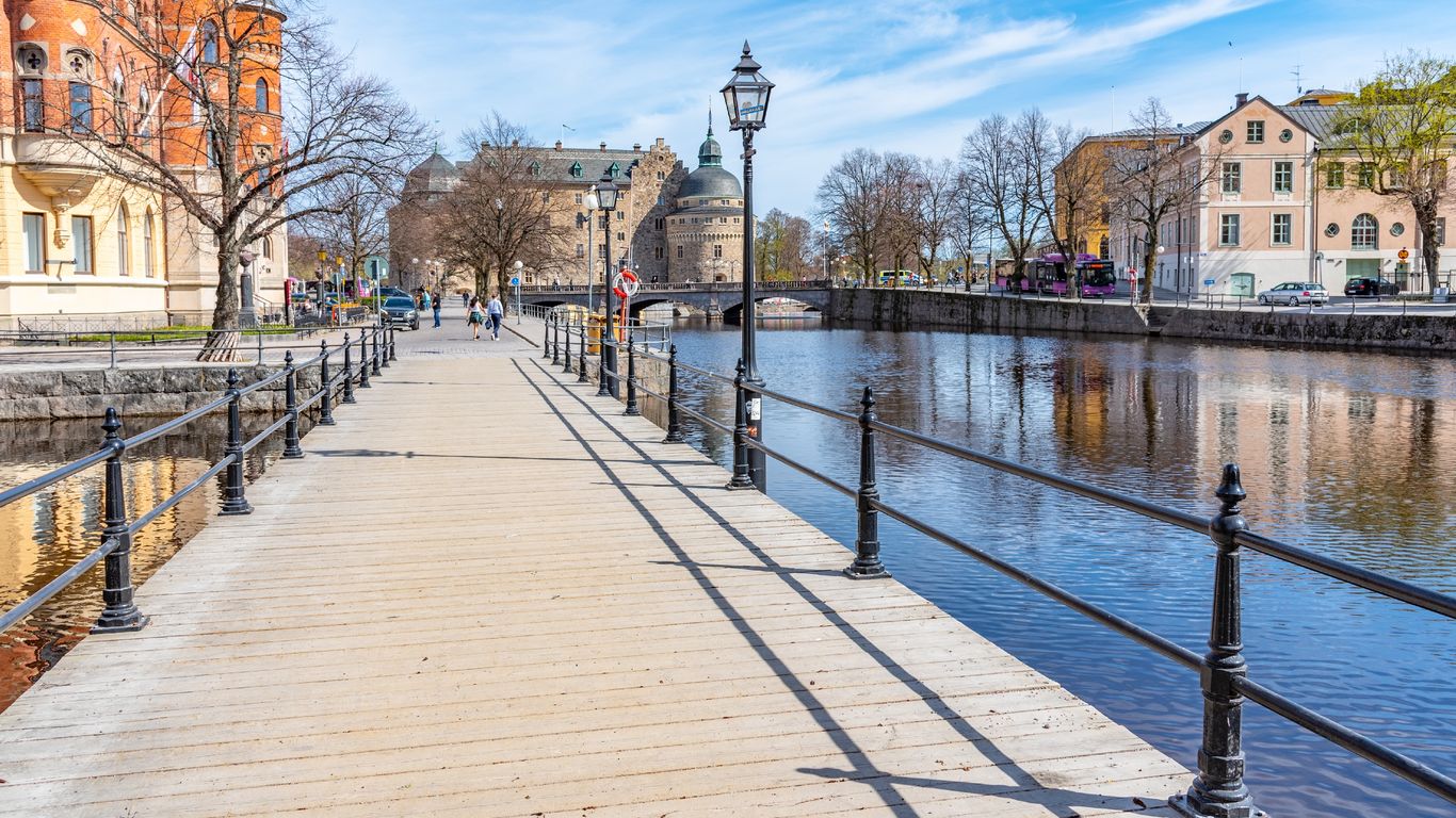 Flights to Örebro Bofors