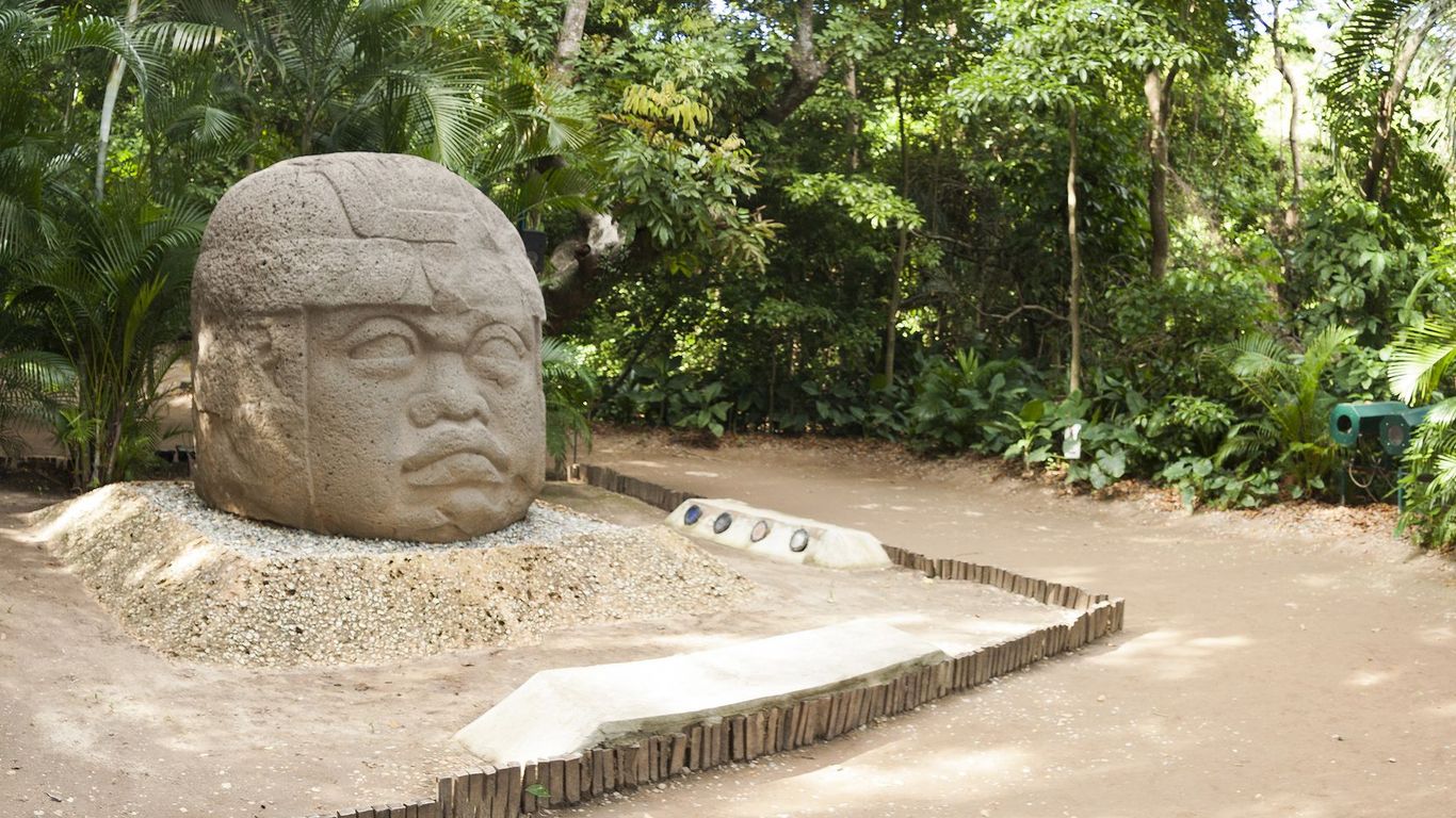 Flights to Villahermosa Capitan Carlos Perez