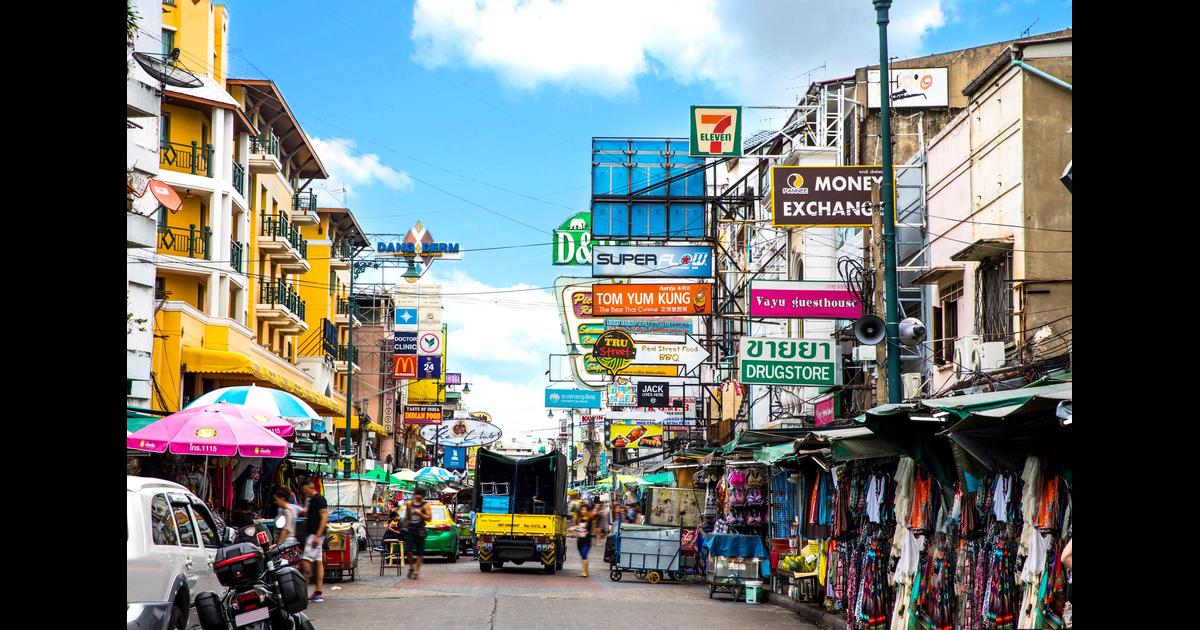 Улица каосан. Каосан роуд Бангкок отель. Khao San Road is an authentic Thai area of the City..