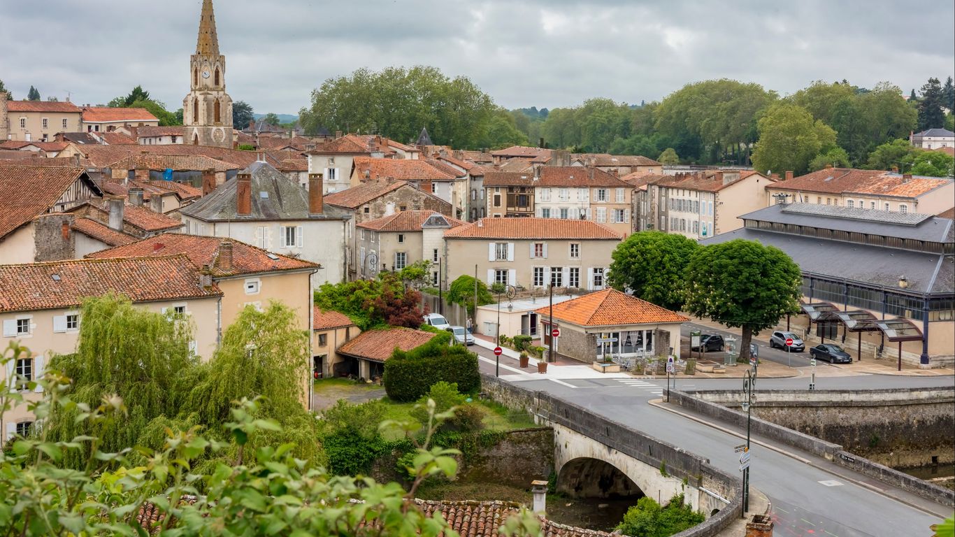 Flights to Nouvelle-Aquitaine