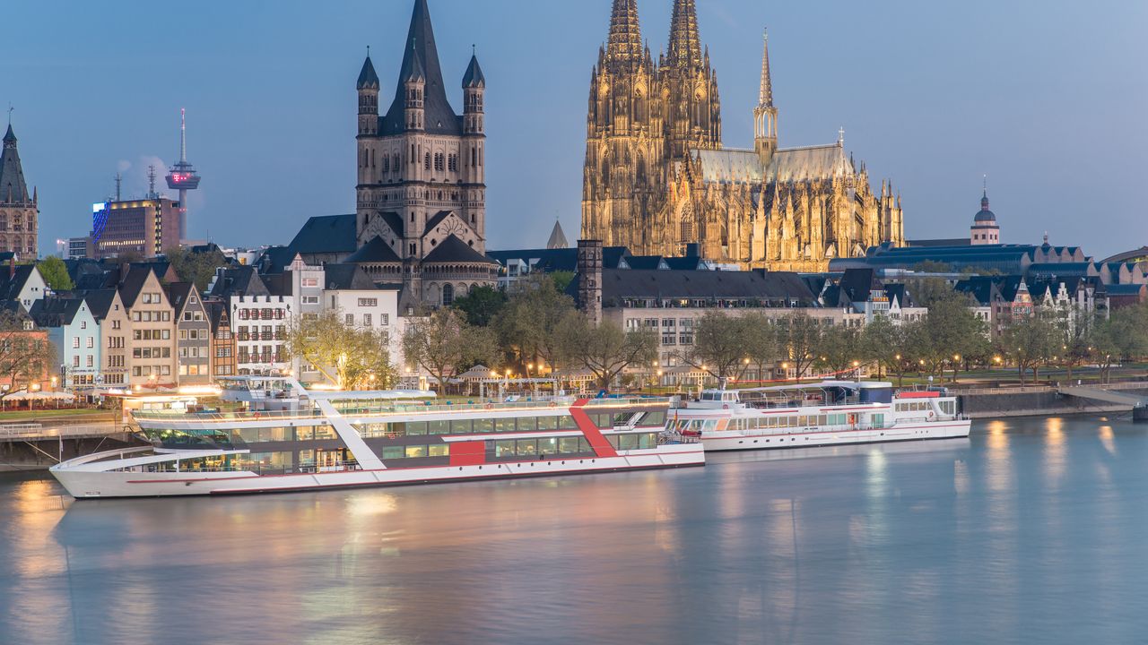 Colpgne Cologne Travel Guide | Cologne Tourism - KAYAK
