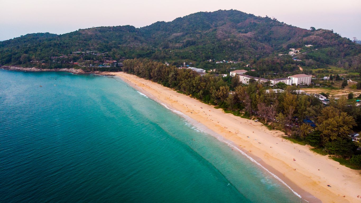 Hotels in Sakhu