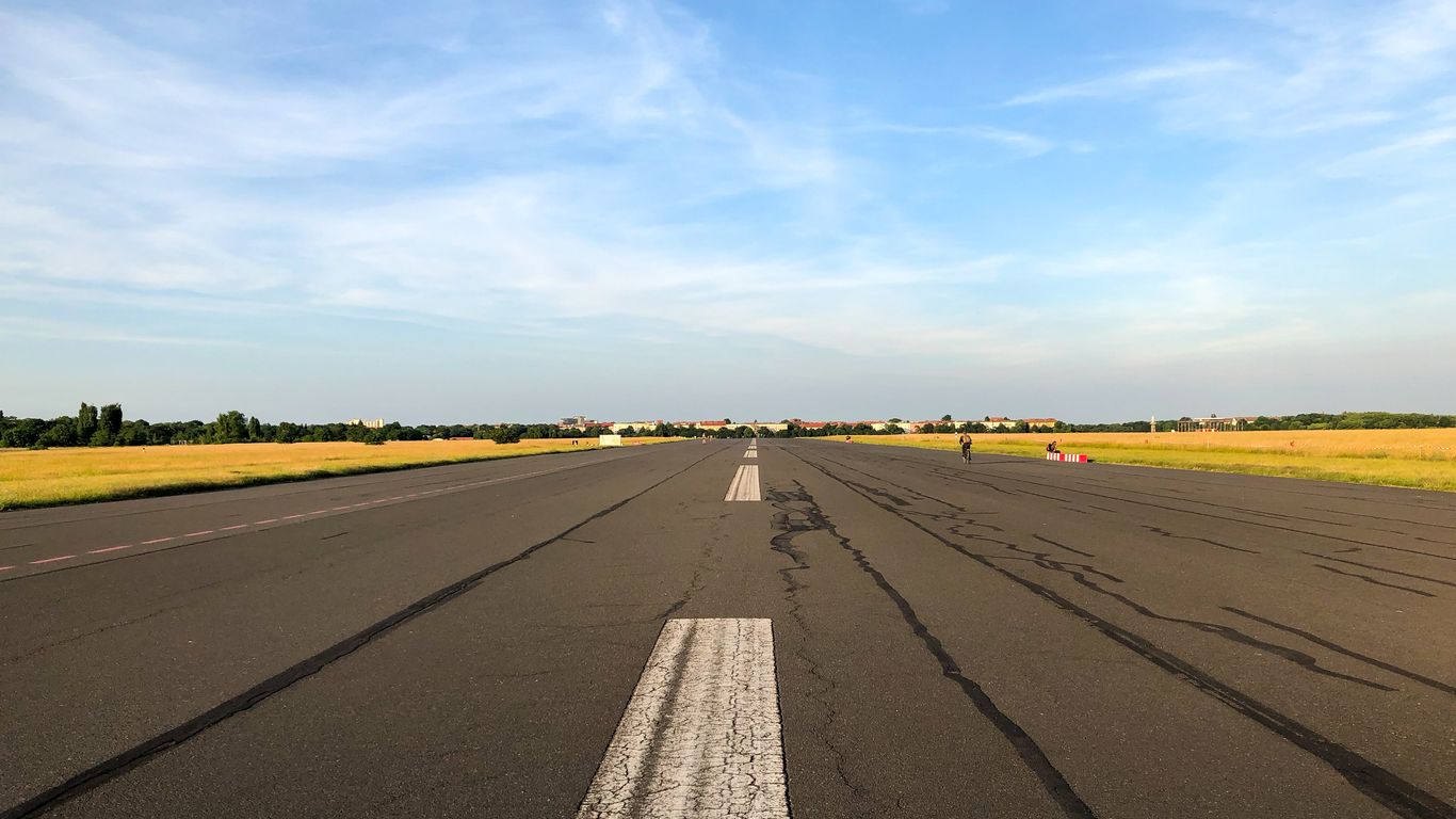 Hotels in Tempelhofer Feld