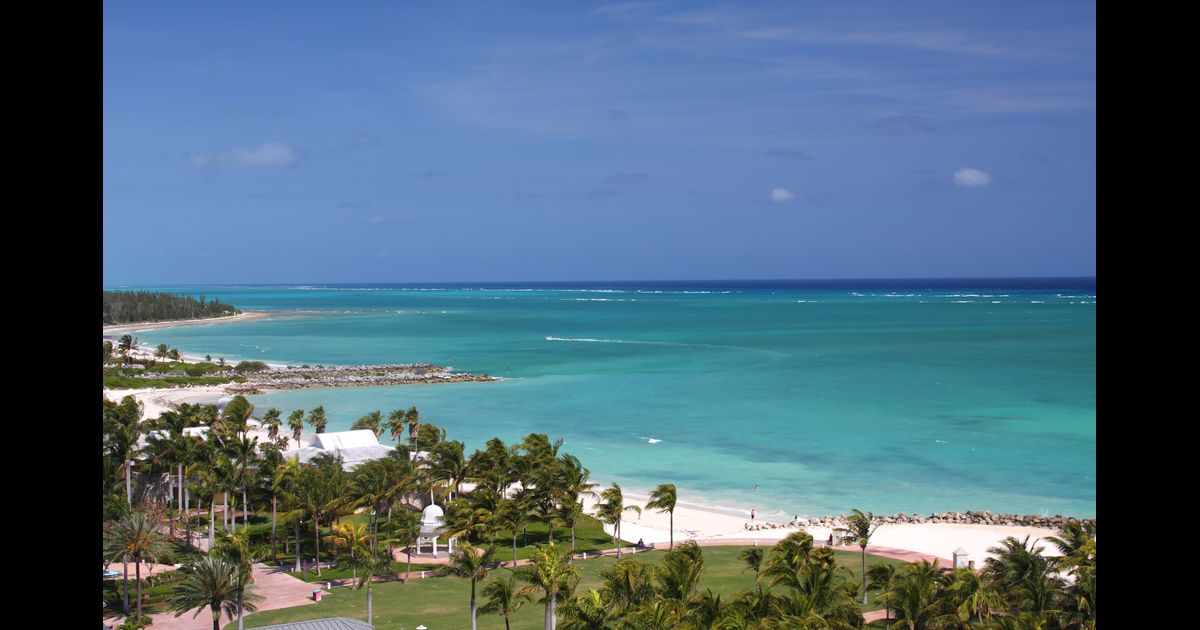 Hertz Car Rentals at Freeport Grand Bahama Intl Airport from 56/day