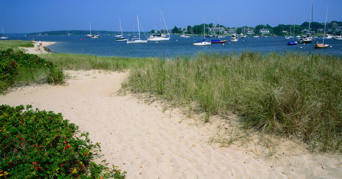 Cheap Flights to Rhode Island from AED 4,146 KAYAK