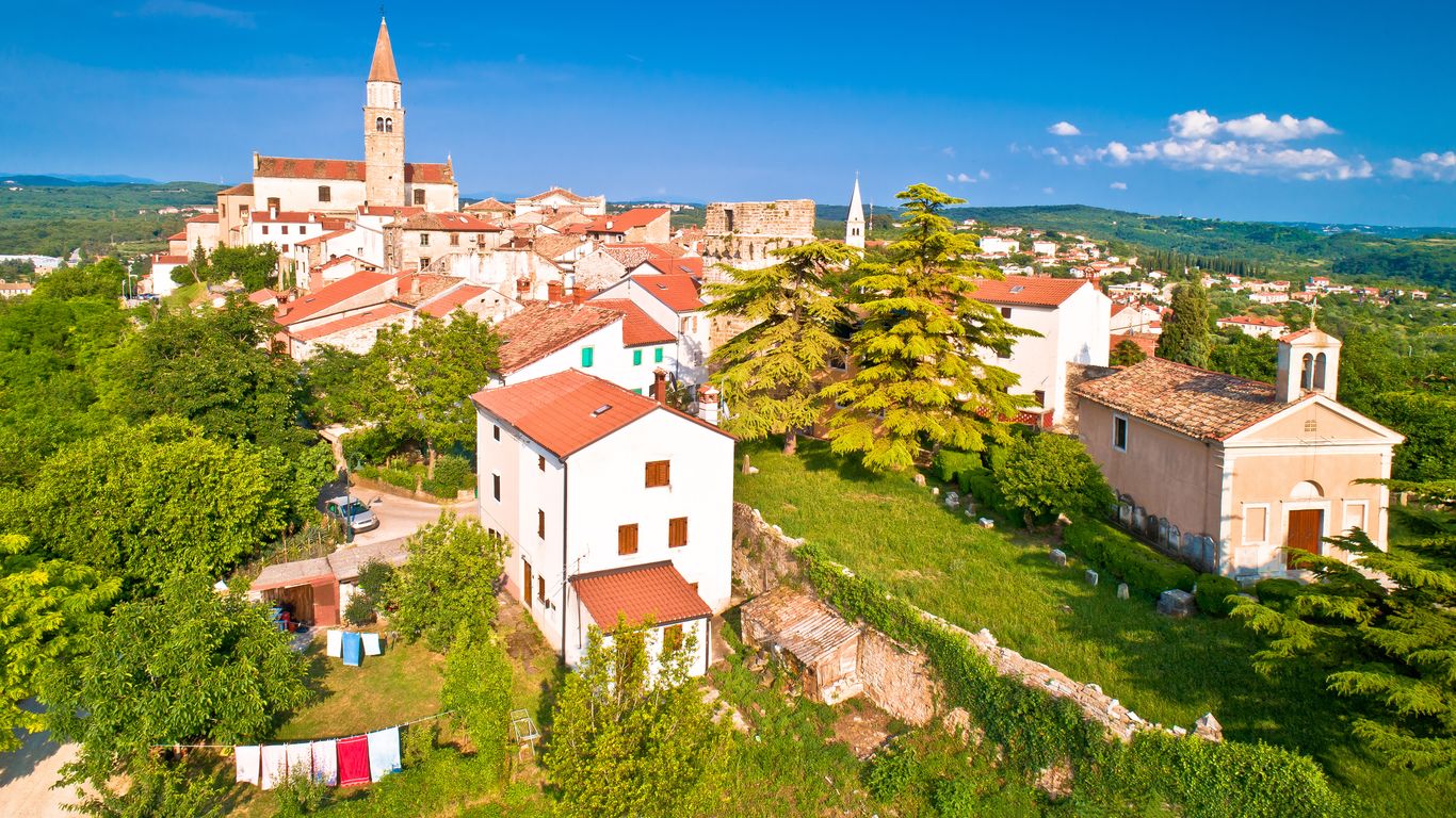 Hotels in Buje