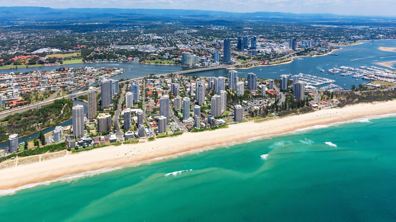 Hotels in Main Beach