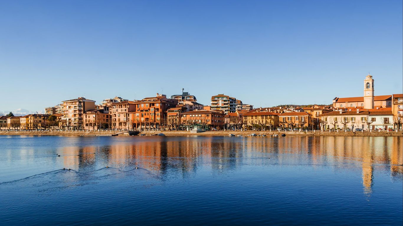Hoteller i Sesto Calende