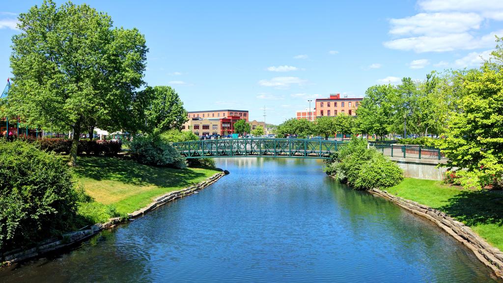 Car Hire in Kalamazoo Search for car rentals on KAYAK Car Hire in Kalamazoo Search for car rentals on KAYAK