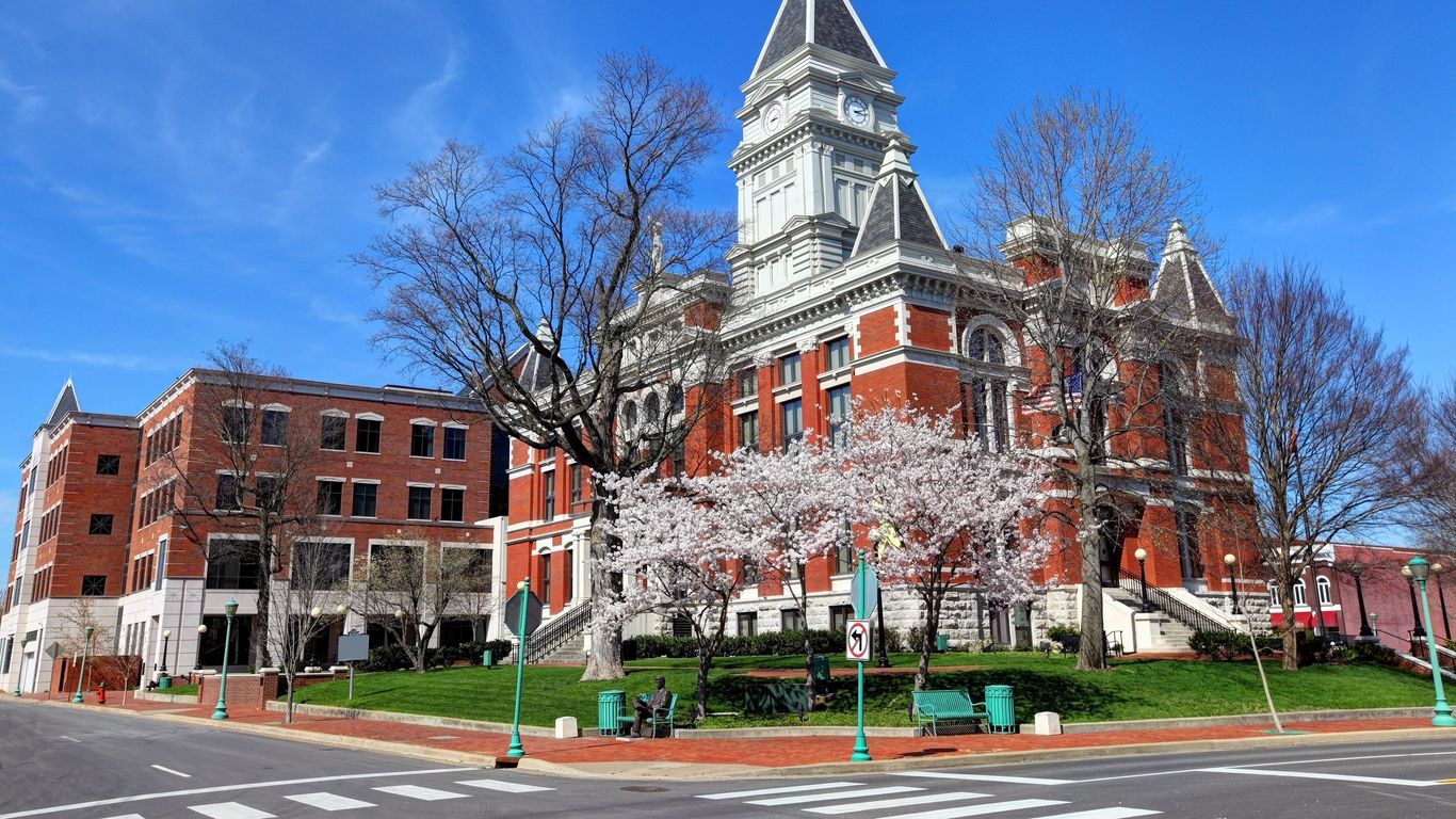Hotels in Clarksville
