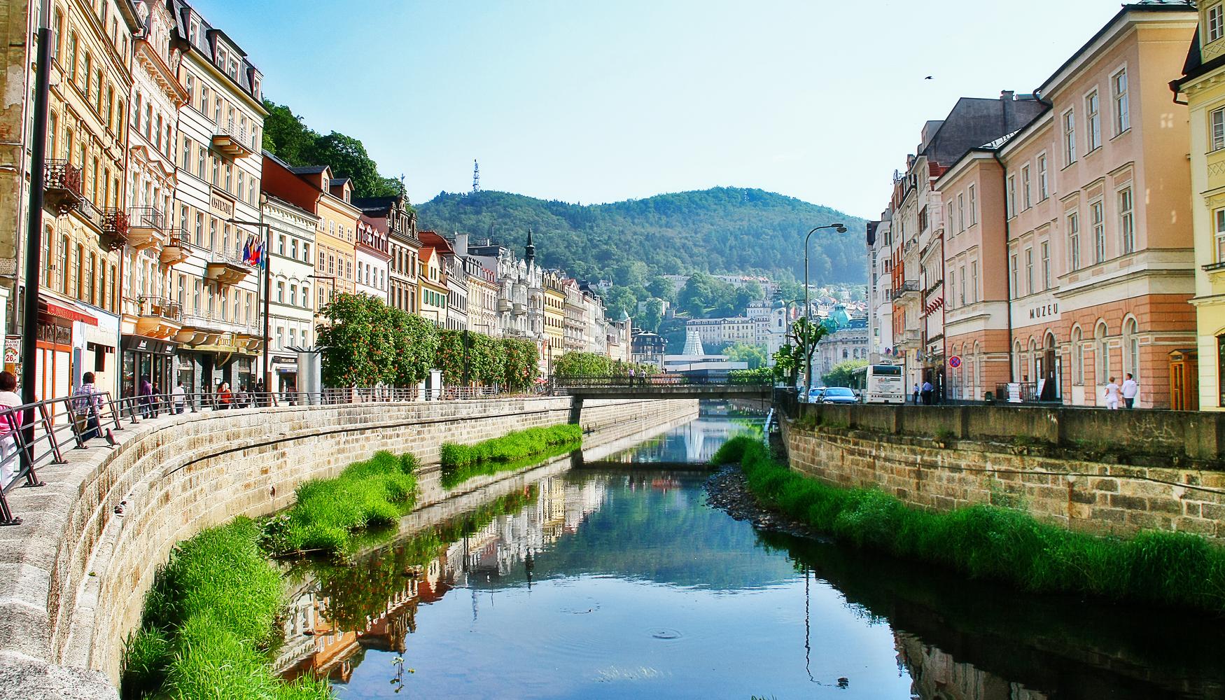 Car Rentals at Carlsbad Karlovy Vary Airport KAYAK Car Rentals at Carlsbad Karlovy Vary Airport KAYAK