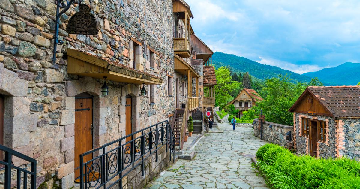 Dilijan. Дилиджан маленькая Швейцария. Дилижан Армения. Дилиджан армянская Швейцария Дилижан. Ереван. Севан. Дилижан.