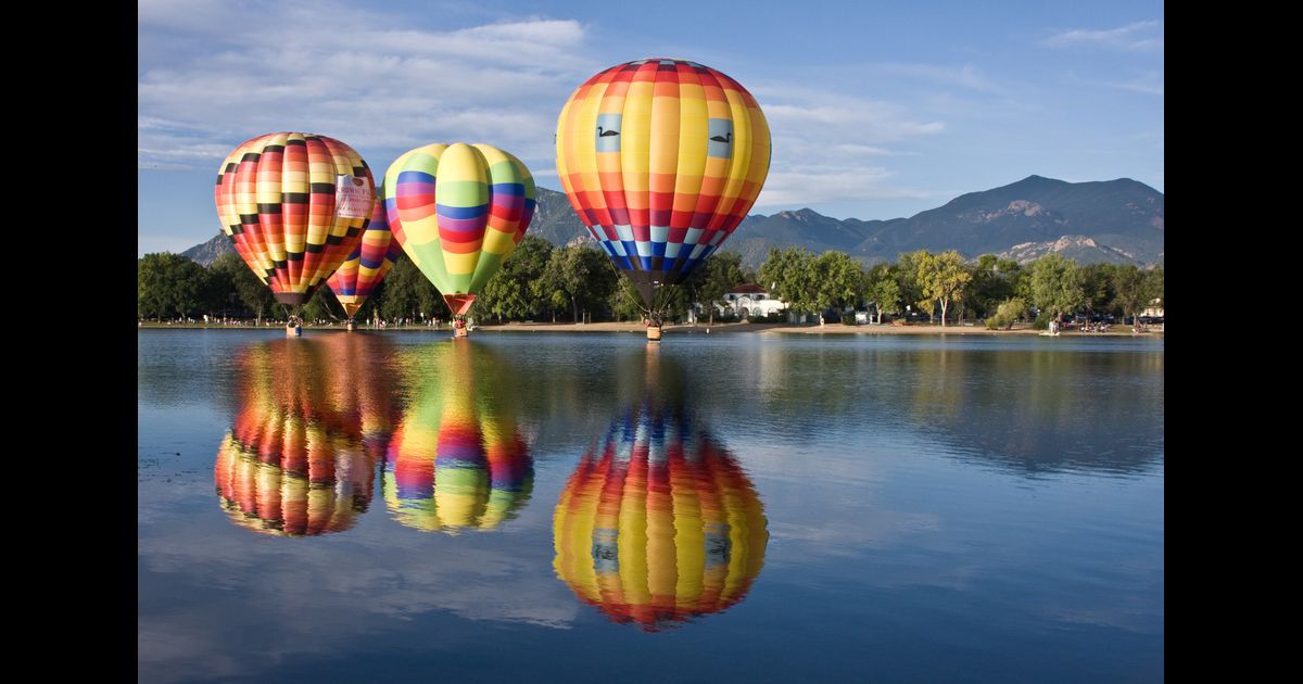 Colorado Springs (COS) Status Penerbangan, Peta, dsb KAYAK