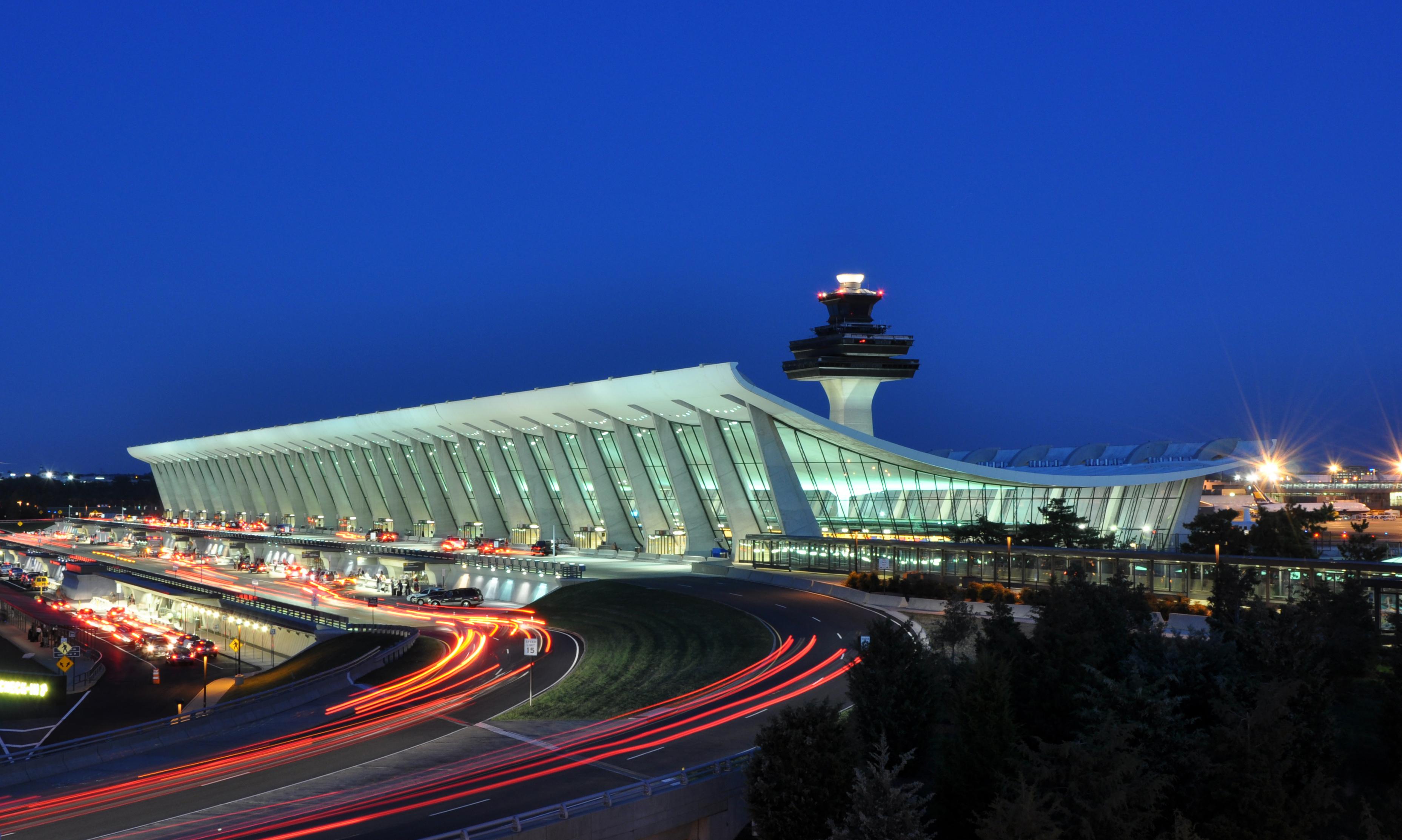 Washington D.C. Dulles Intl IAD Flight Status Maps more