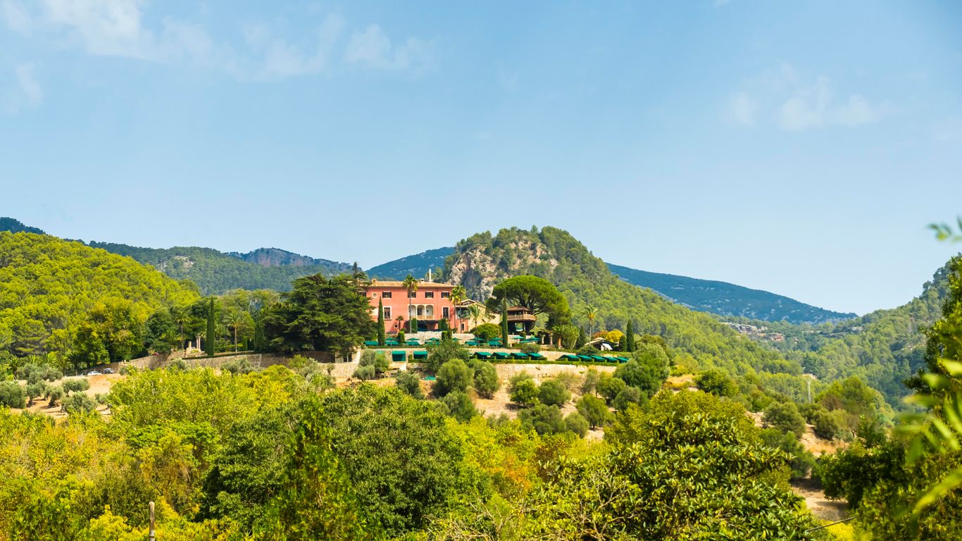 Hotels in Puigpunyent