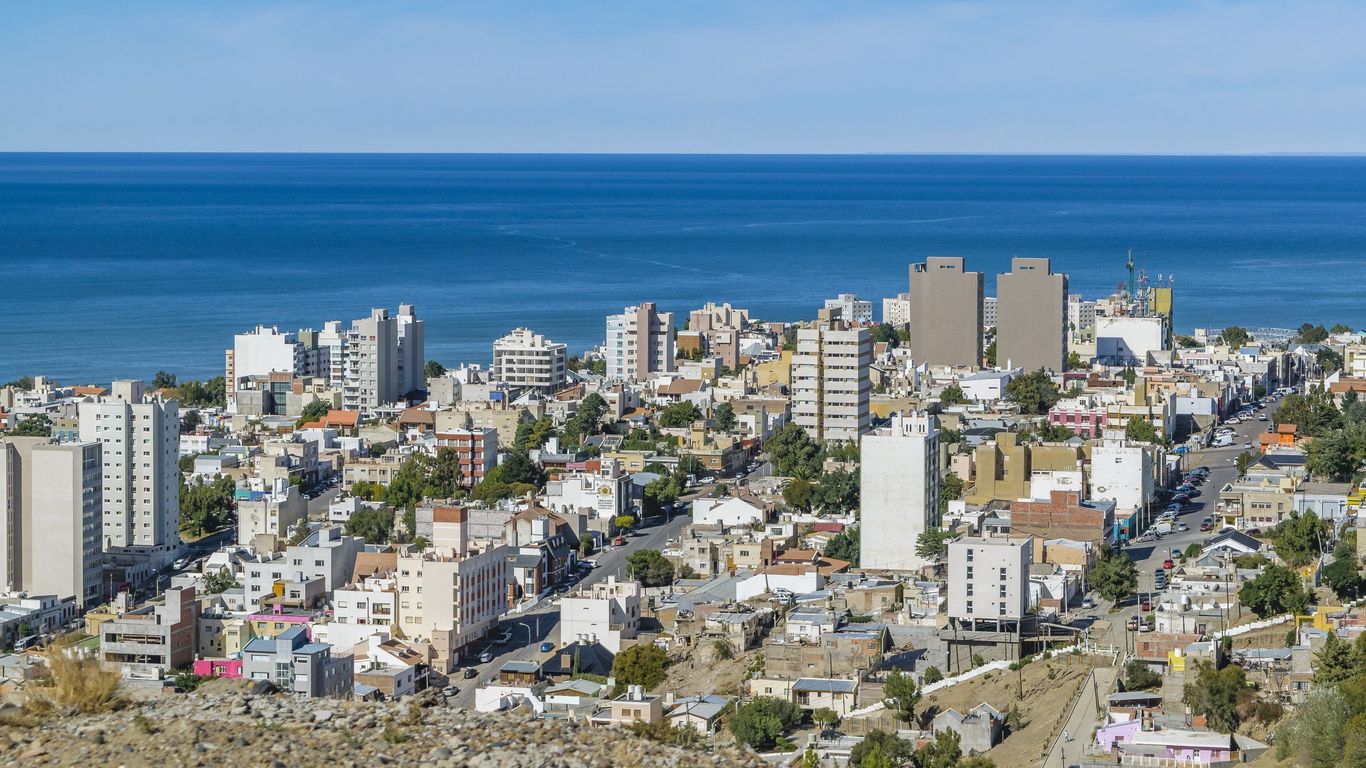 Flights to Comodoro Rivadavia