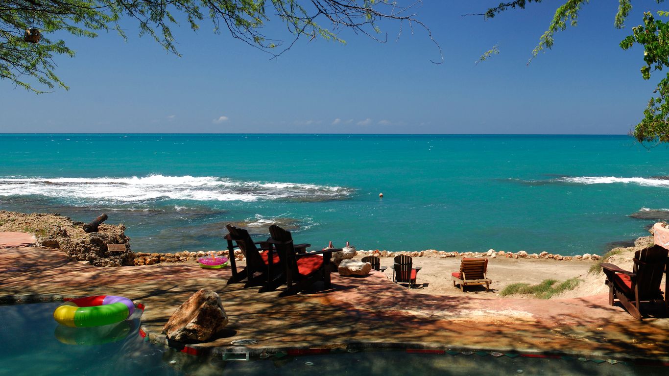 Hotels in Treasure Beach
