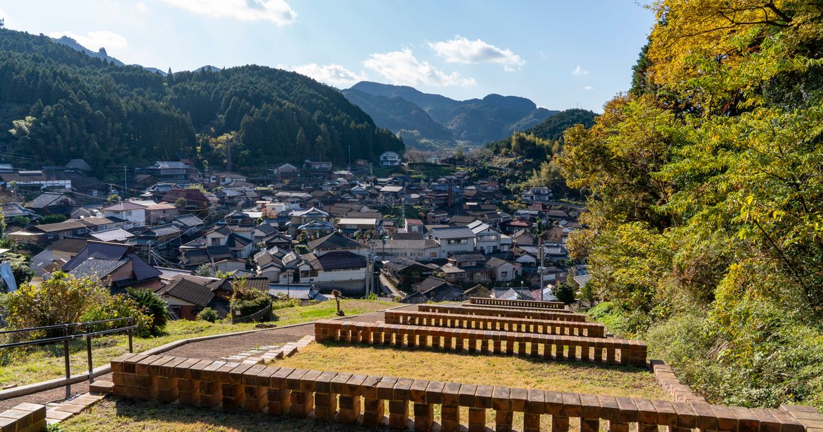 Find Hasami bed & breakfasts deals | momondo