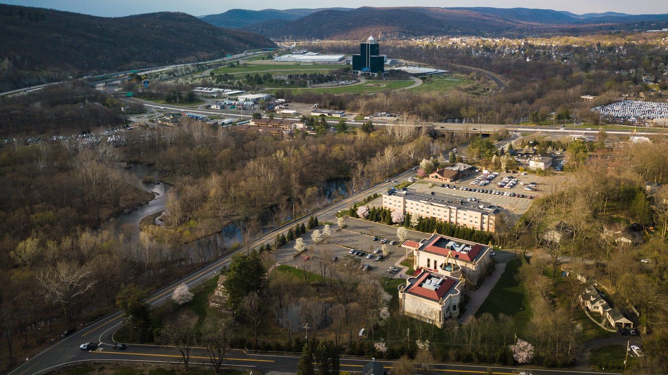 Hotels in Mahwah