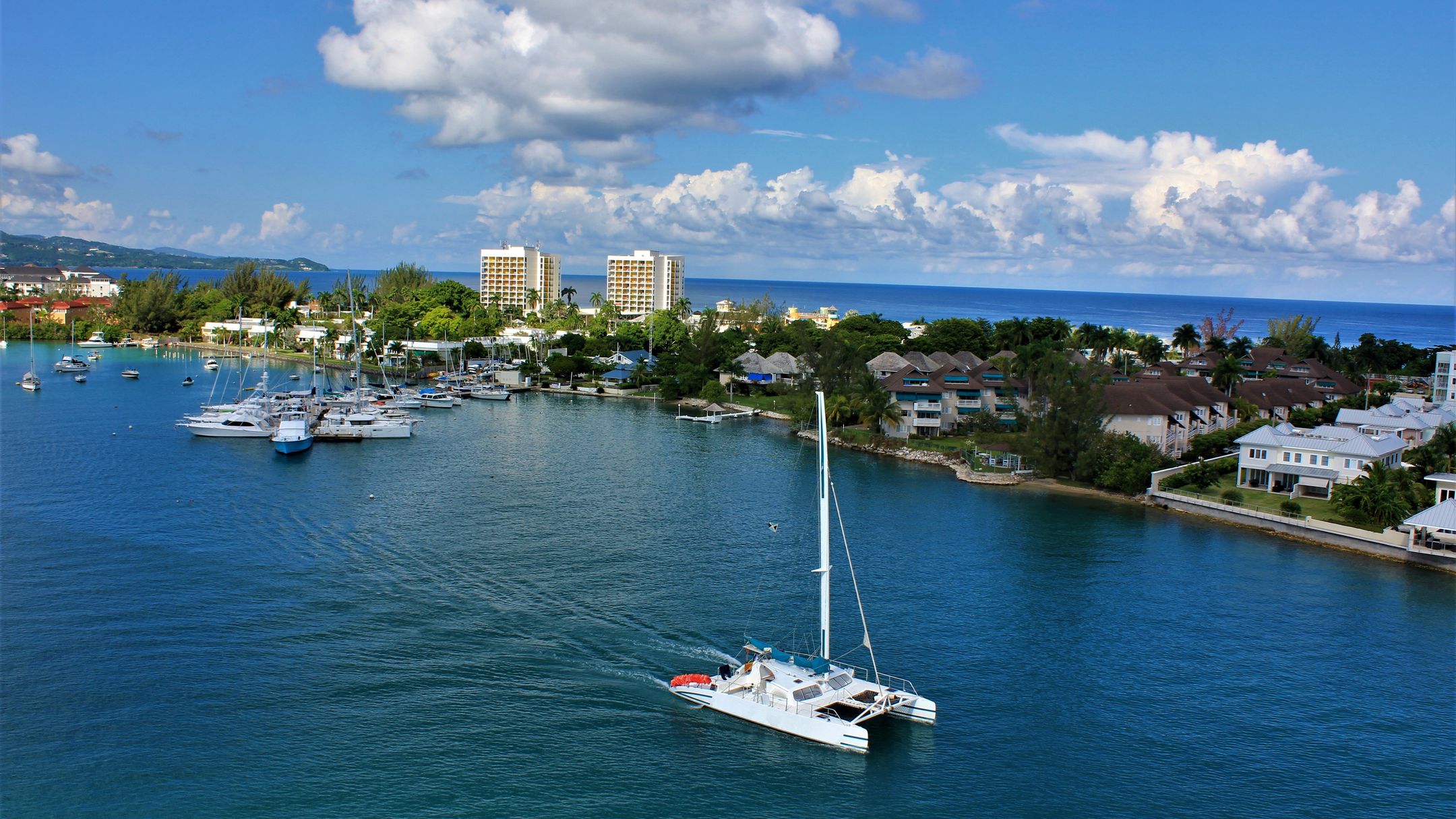 Montego Bay Sangster Intl (MBJ) - Flight status, maps & more | KAYAK