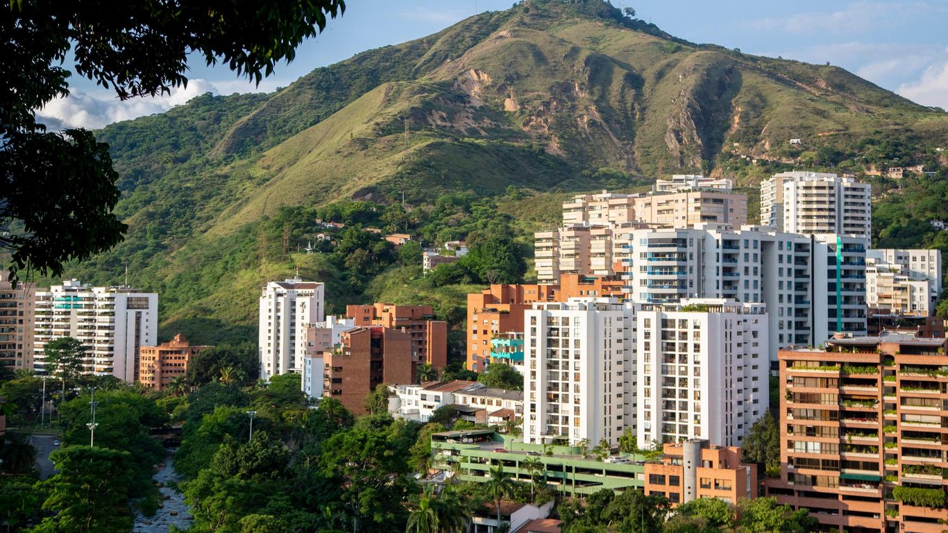 Flights to Cali Alfonso B. Aragon Intl