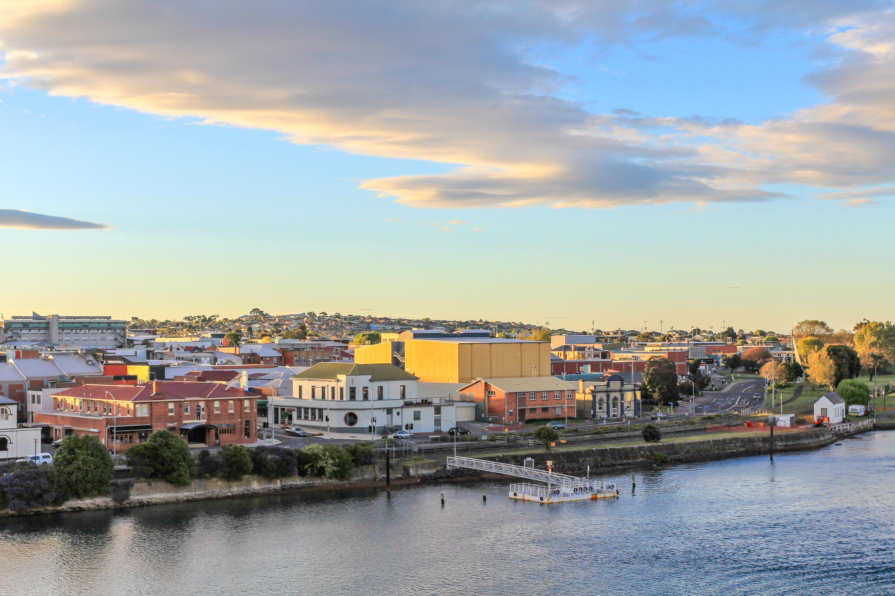 Devonport DPO Flight Status Maps more KAYAK