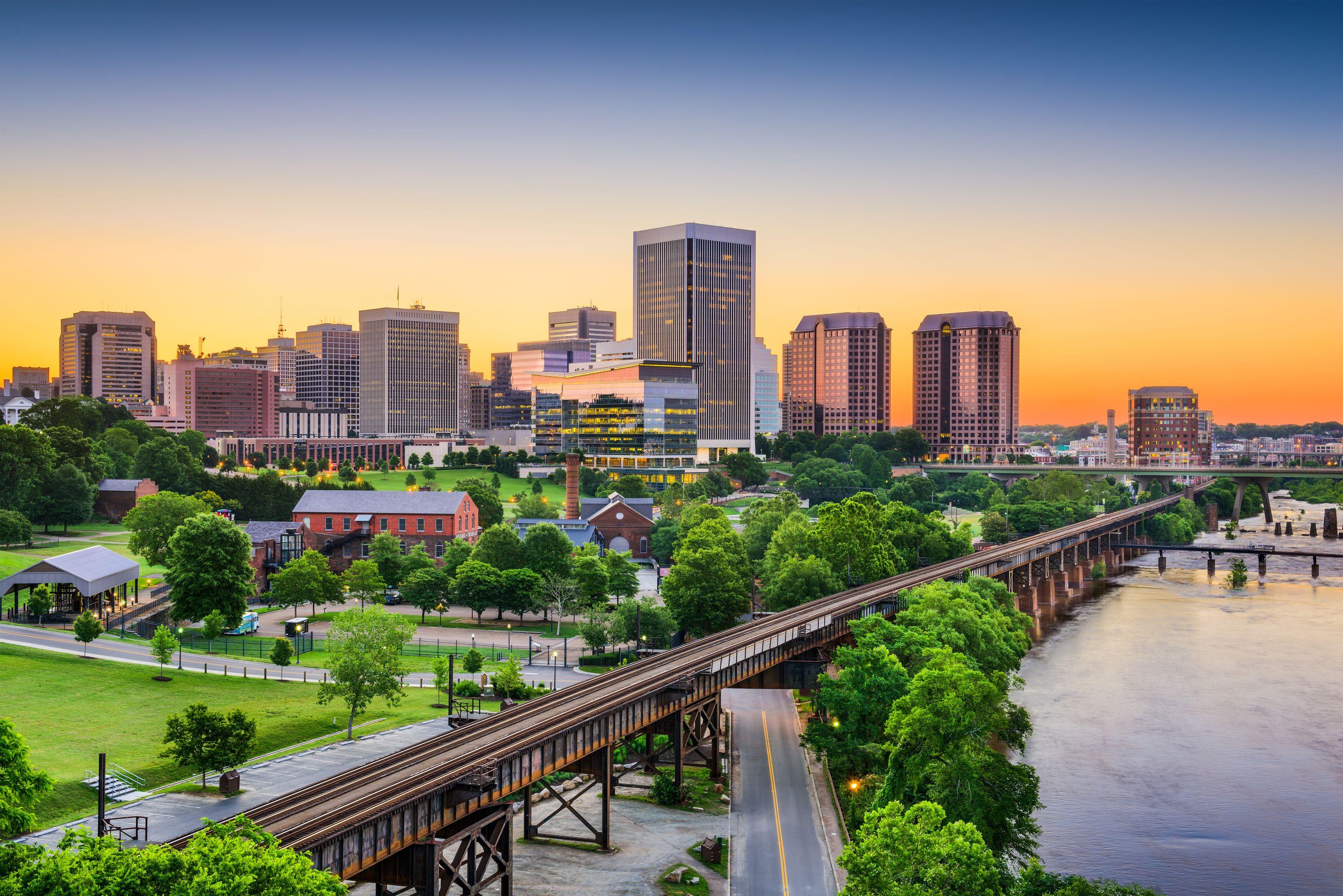 Trains from New York to Richmond from 42 Amtrak tickets on KAYAK