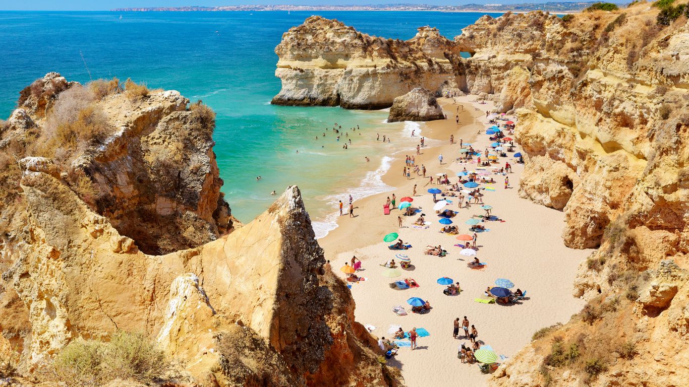 Hotels in Alvor