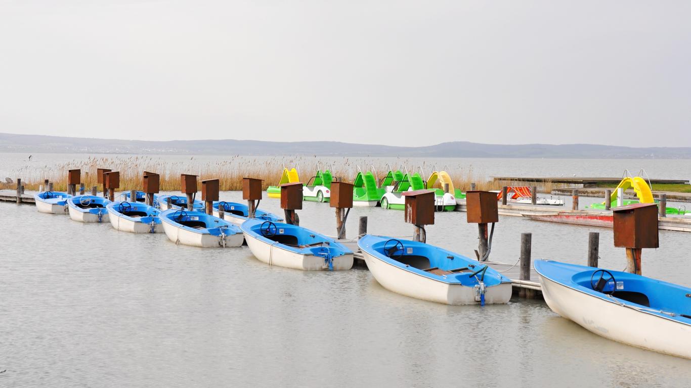 Neusiedl am See car hire