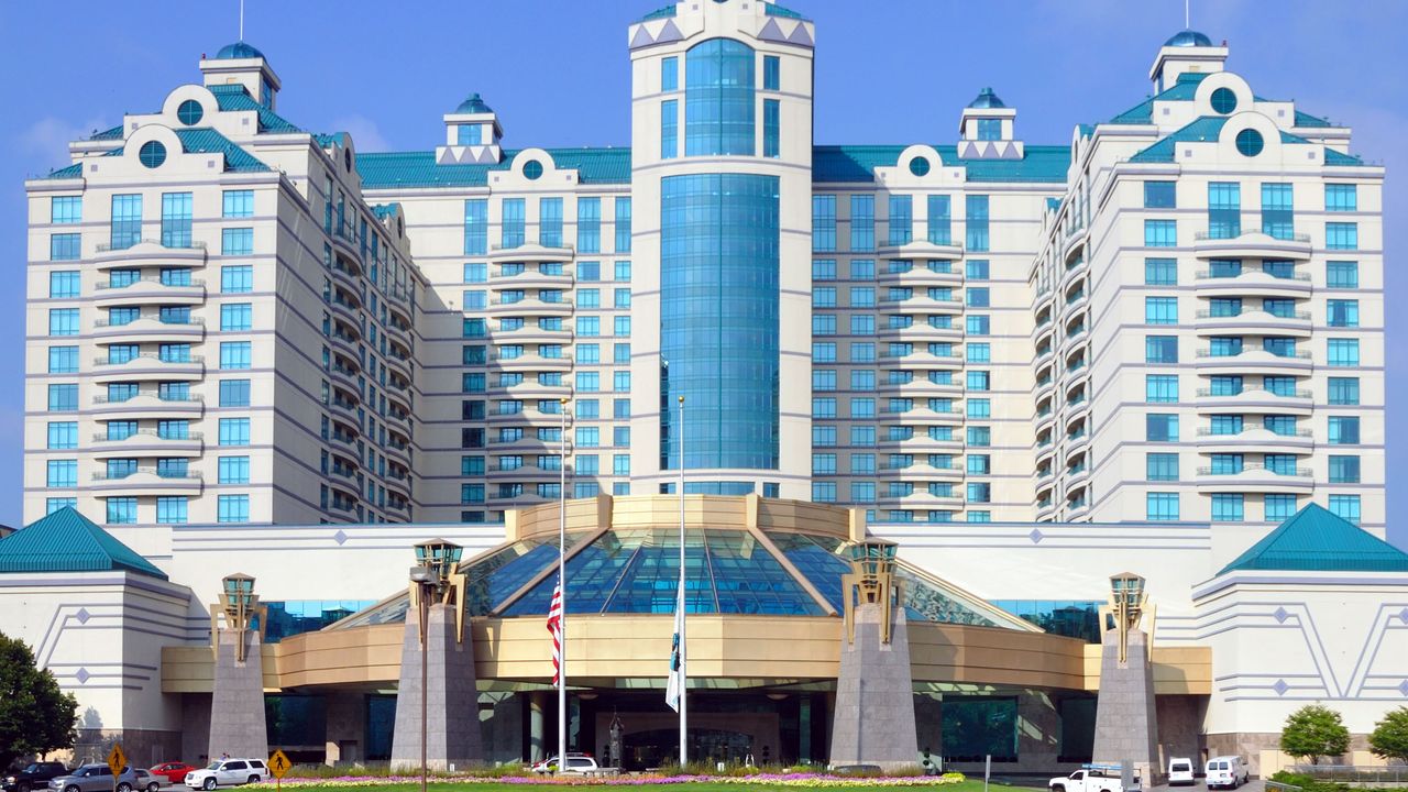 Foxwoods Hotels near Foxwoods Resort Casino, Mashantucket - Amazing Deals on 10 ...