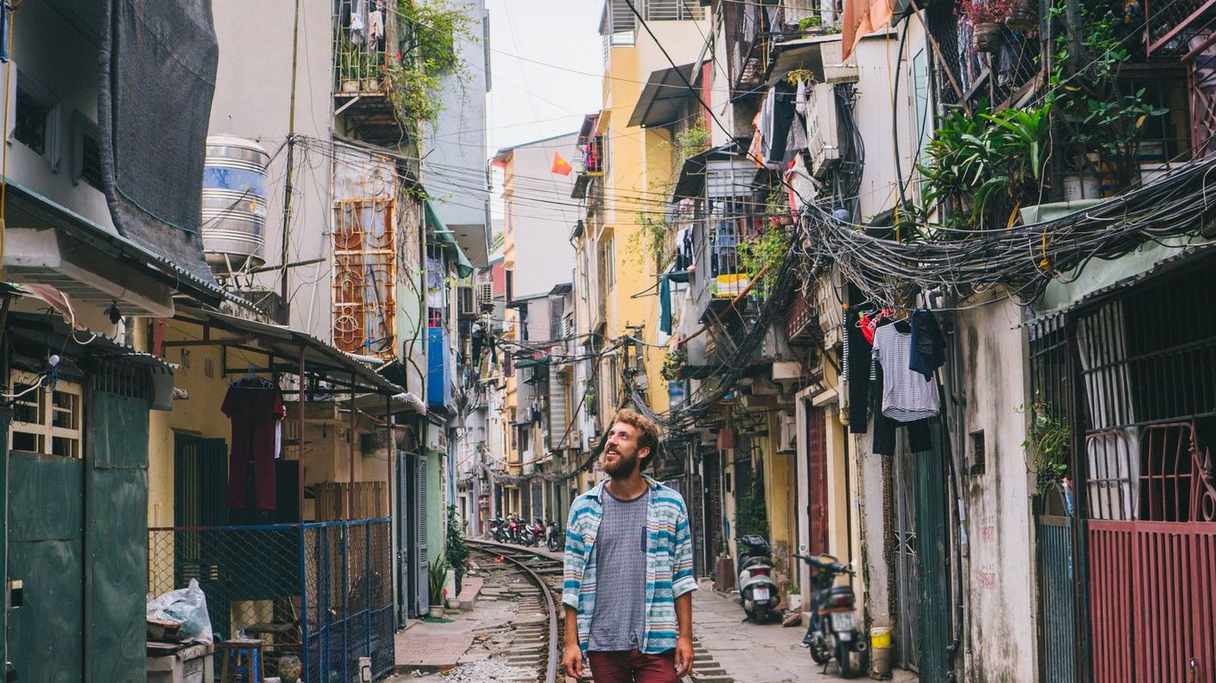 Look for other cheap flights to Hanoi Noibai