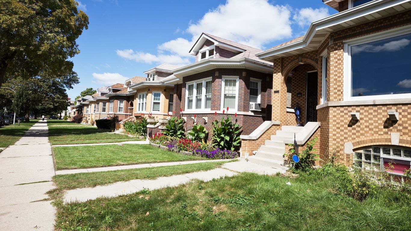 Belmont Cragin Belmont Cragin
